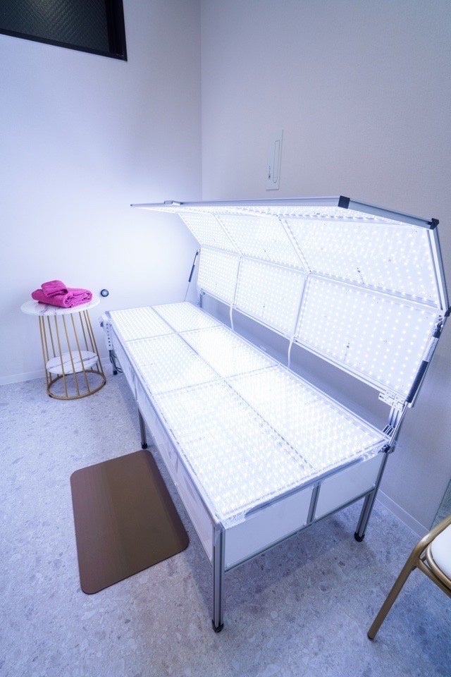 “逆日サロマシン”で肌の悩みを解決「セルフエステ SAKURA.」のサブ画像1