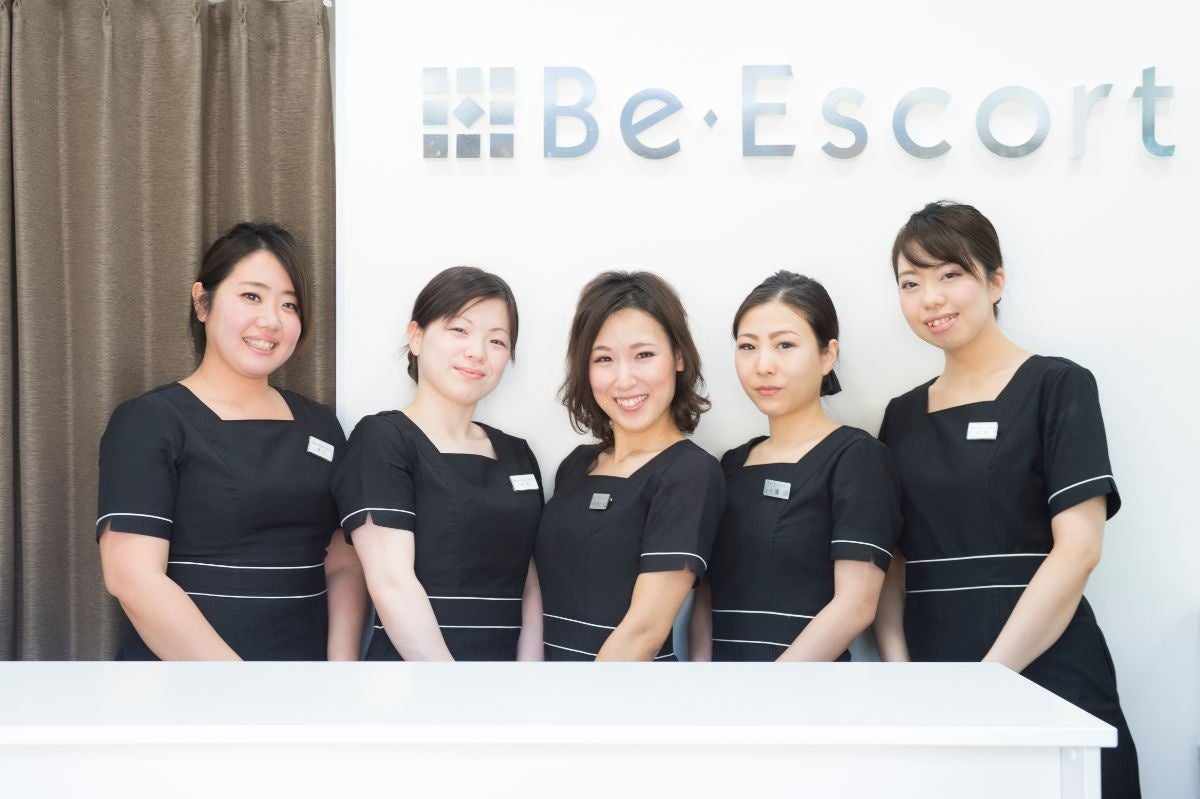 真夏本番に向けた美容準備！両ワキを1回1円で脱毛可能などのお得な４つのプランをビー・エスコートが展開。プロゴルファー吉本ひかるさん直筆サイン入り日焼け止めも！のサブ画像1